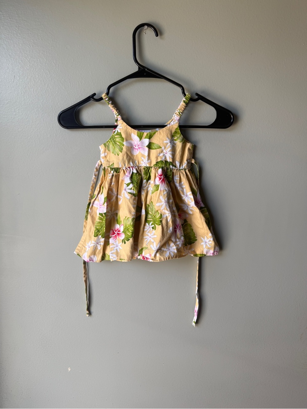 Royal Hawaiian Creations Girls Hawaiian Floral Tank Top‎ Made in Hawaii Size M